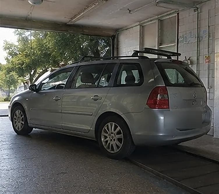 Karavan vozilo u servisnoj hali Auto servisa MEX